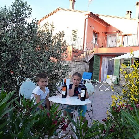 Villa Rossana Sassofortino エクステリア 写真