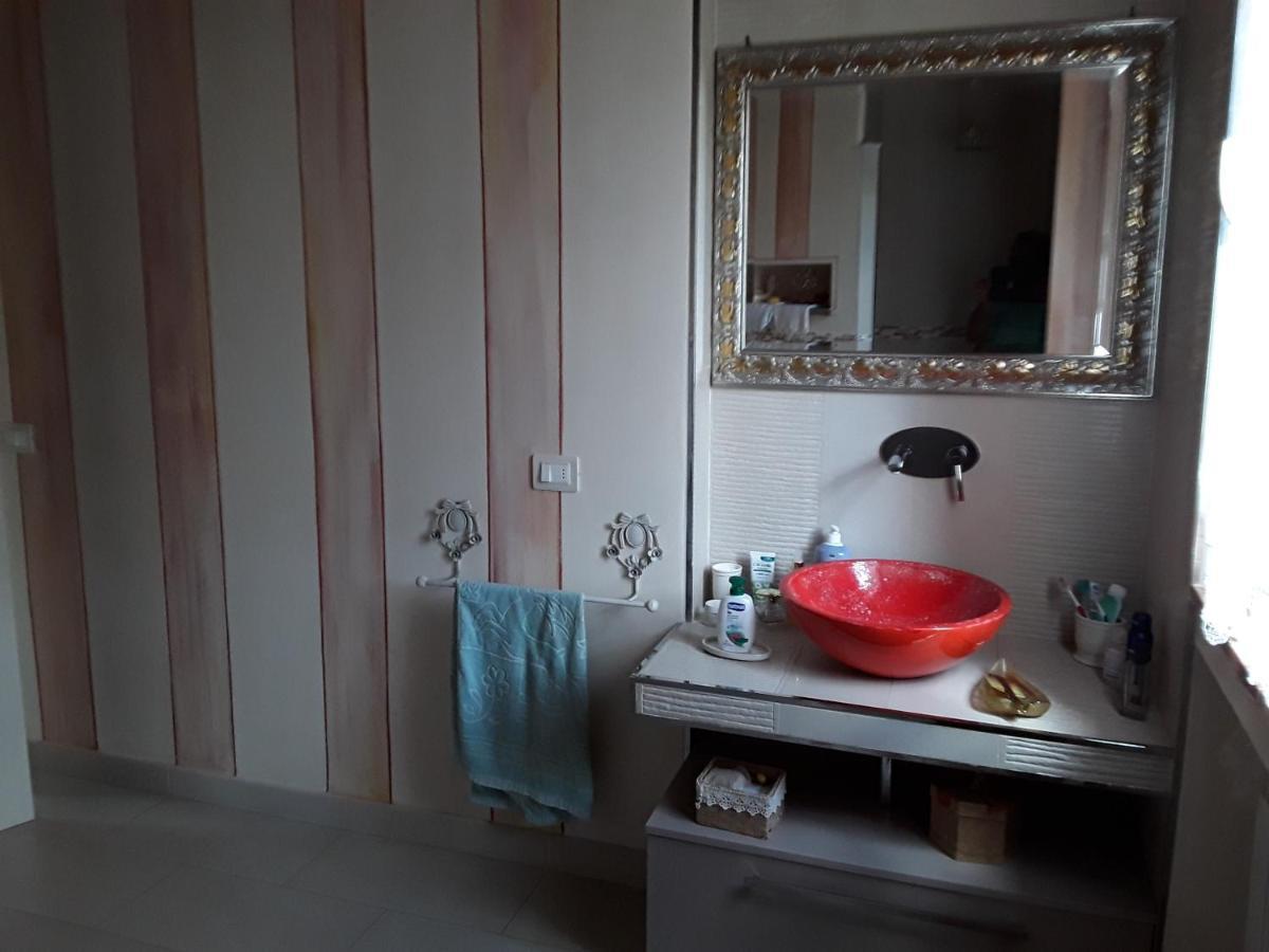 Villa Rossana Sassofortino エクステリア 写真