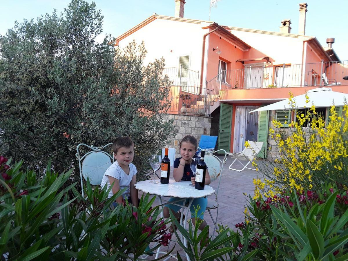 Villa Rossana Sassofortino エクステリア 写真